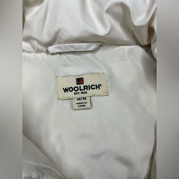 Woolrich Ivory duck down filled puffer vest sz Medium - Picture 2 of 7
